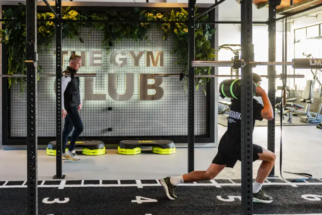 HYROX Sandbag lunges tijdens Personal training